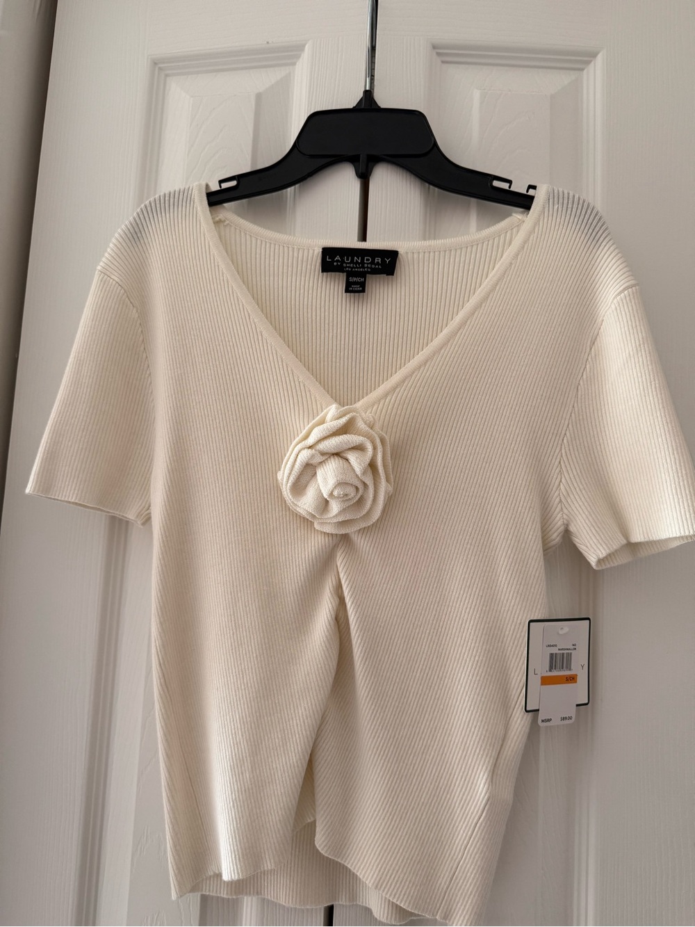 Cream Ribbed V-Neck Top with Flower Accent NWT